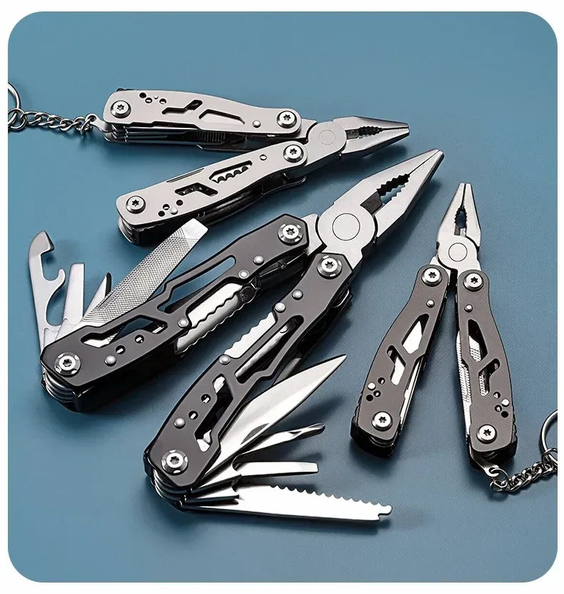 Kompaktes Mini-Multitool mit Zange und Schraubendreher – clever-campen Camping & Outdoor Schweiz