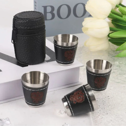 Camping Becher Set aus Edelstahl mit PU-Lederetui – clever-campen Camping & Outdoor Schweiz