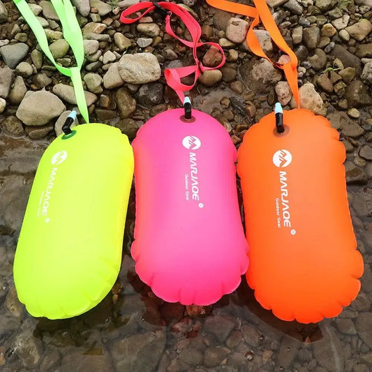 Aufblasbare Wassersicherheits-Tasche für Schwimmer – clever-campen Camping & Outdoor Schweiz