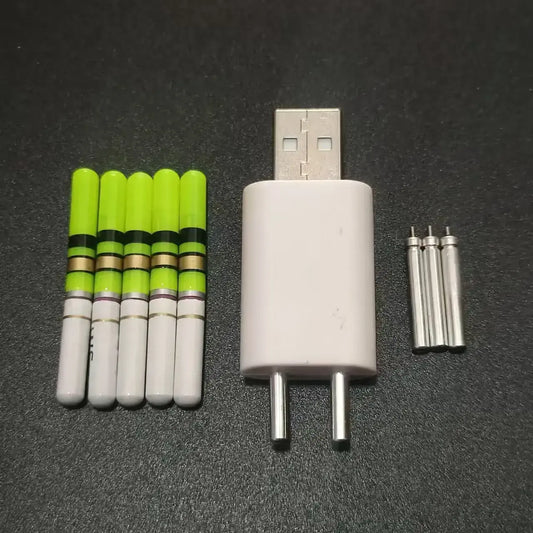 Wasserdichte LED-Lichtsticks mit wiederaufladbarem Akku – clever-campen Camping & Outdoor Schweiz