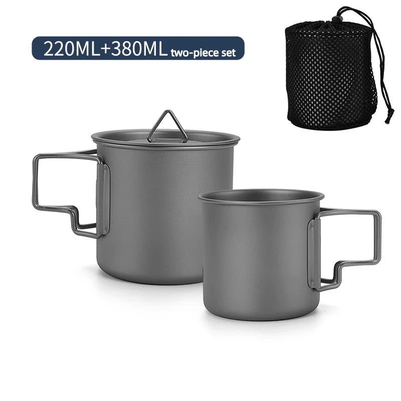 Titanium Camping Becher mit Klappgriff – Leicht & Tragbar
