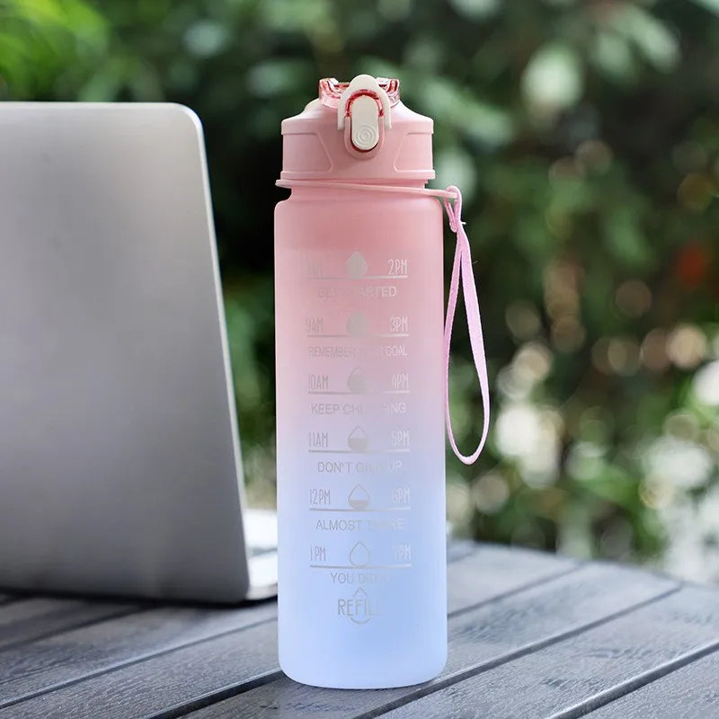 700ml Sport-Trinkflasche mit Strohhalm – Regenbogen-Farben
