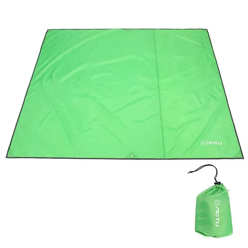 Wasserdichte Camping-Tarp als Schutzunterlage