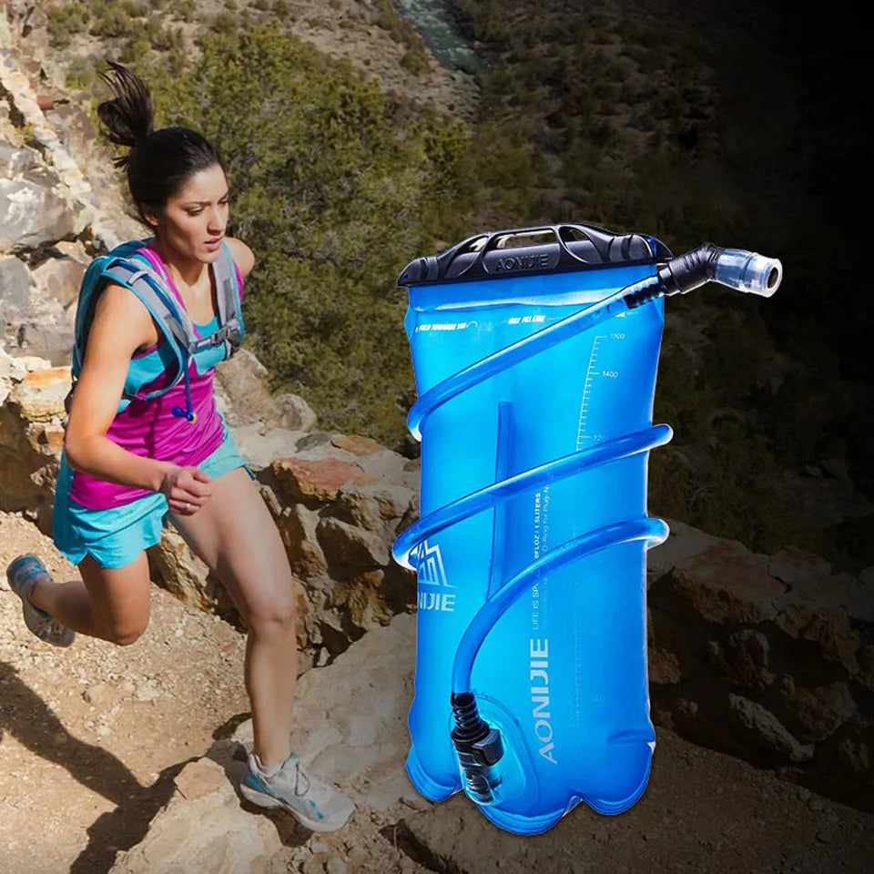 AONIJIE 2000ML Trinkblase für Outdoor Aktivitäten – clever-campen Ansicht 3