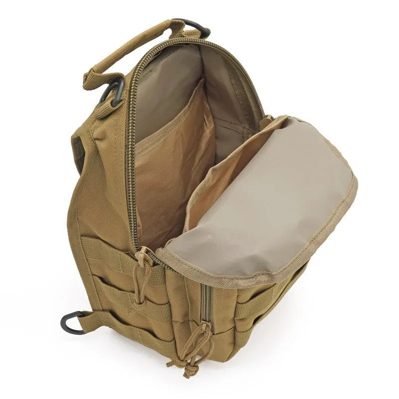 Taktischer Schulter-Rucksack EDC für Outdoor & Camping – clever-campen Ansicht 4