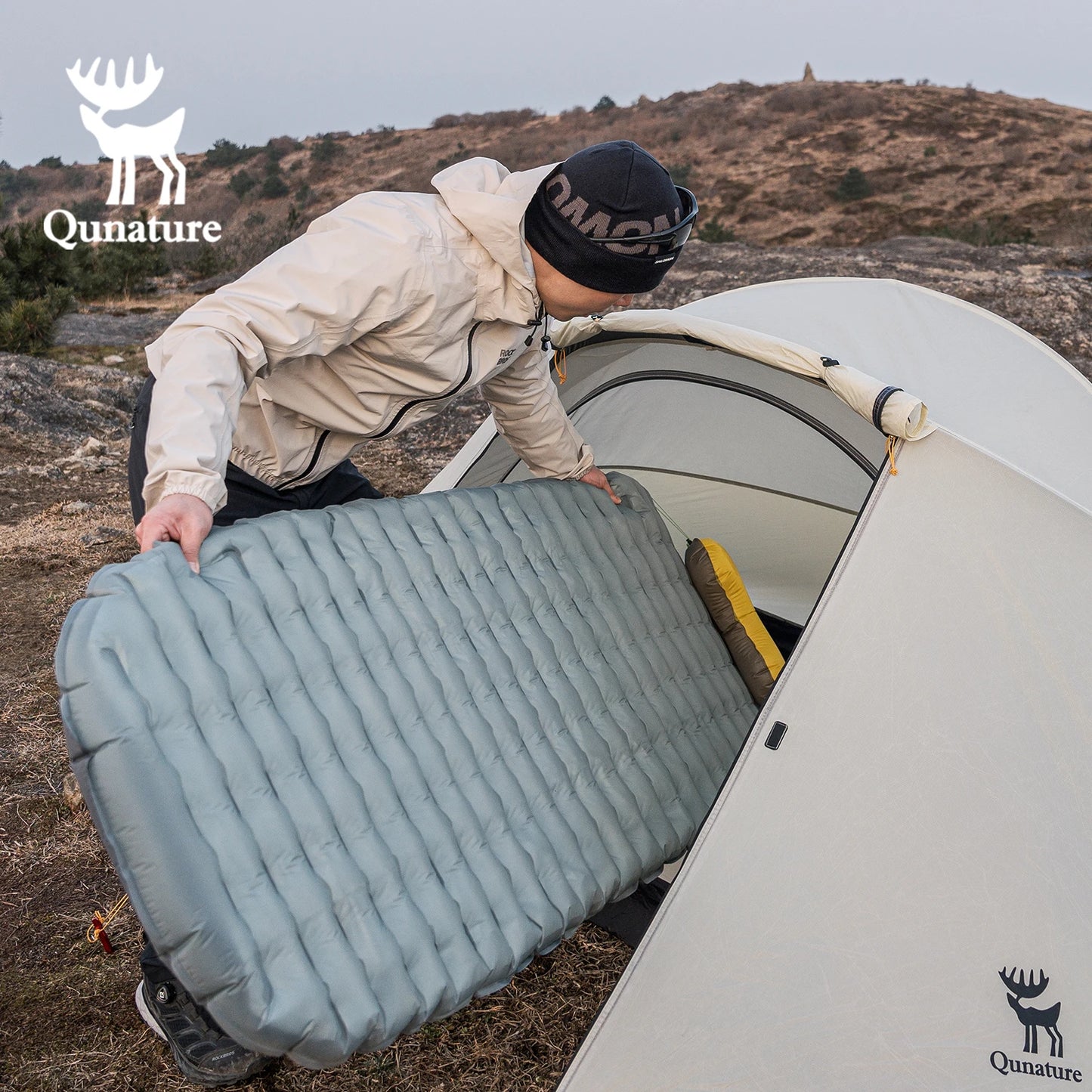 Qunature Luftmatratze Camping Schlafmatte Ultraleicht – clever-campen Ansicht 3