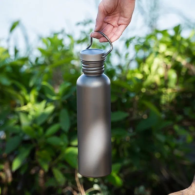 Titan Trinkflasche 600ml/750ml für Outdoor & Camping – clever-campen Ansicht 3