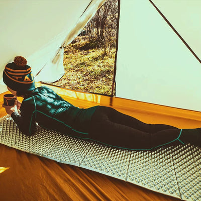 Ultraleichte Falt-Isomatte mit Eierschalenstruktur – clever-campen Ansicht 6