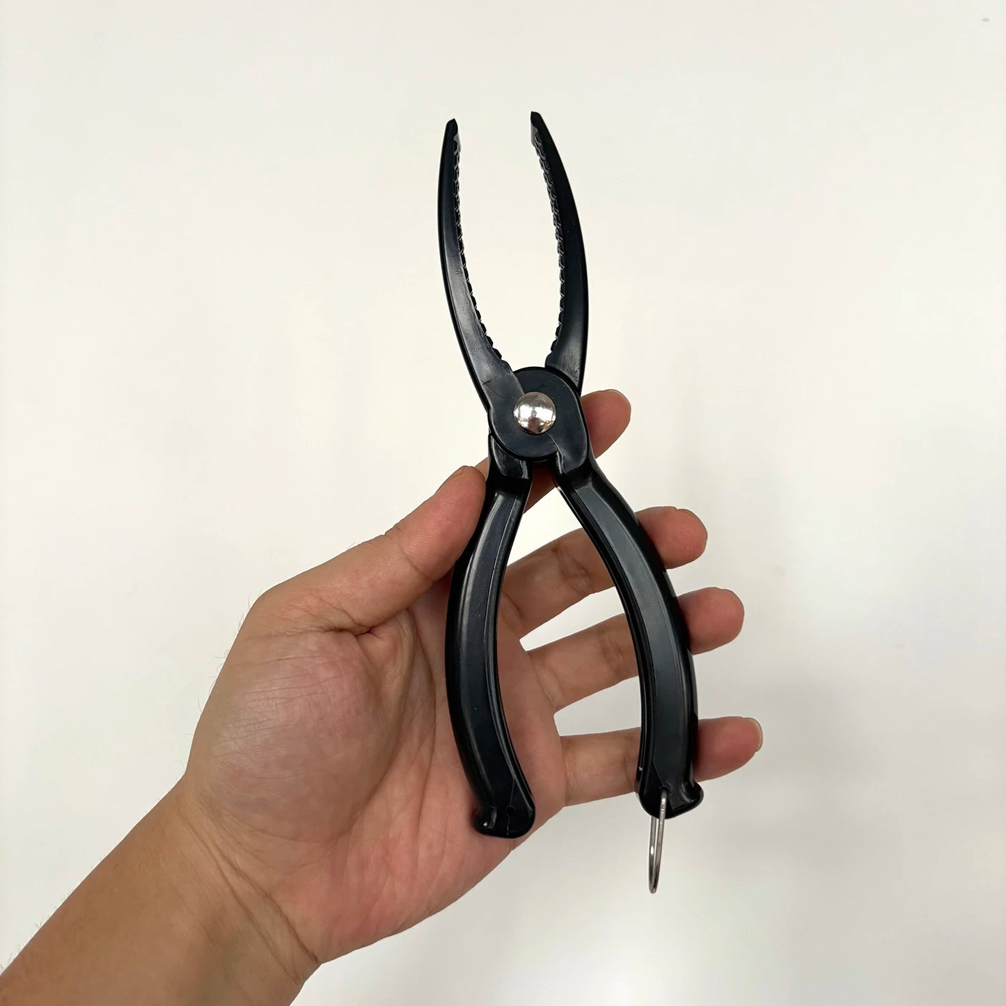 Fischkontrollierende Zangen mit Anti-Slip-Griff – clever-campen Ansicht 4