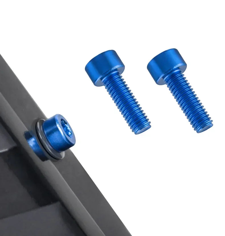 4 Stück Wasserflaschen Halter Schrauben Set Aluminium – clever-campen Ansicht 5