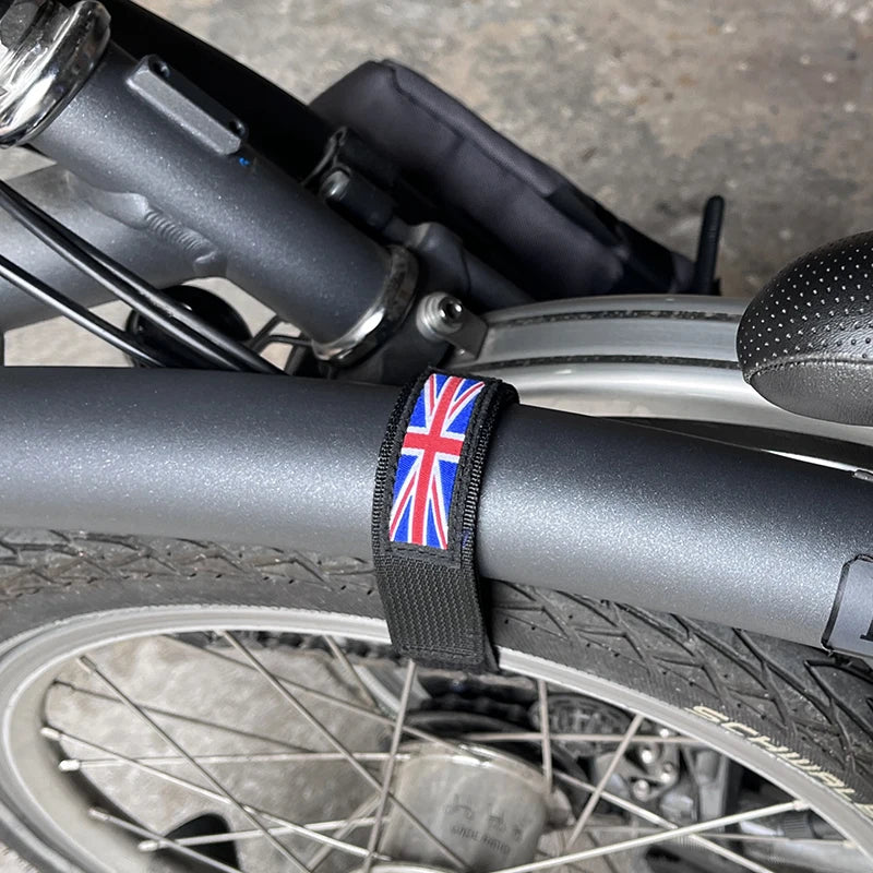 Verstellbarer Fahrrad-Beinschutz für Brompton & Klappräder – clever-campen Ansicht 2