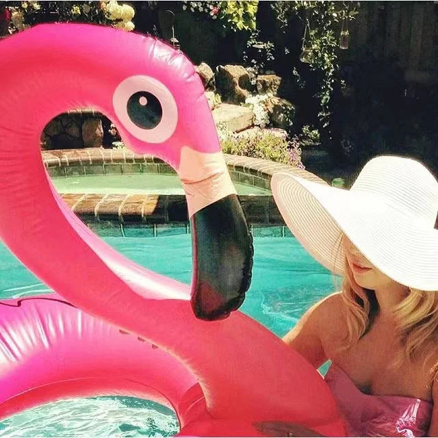 PVC Aufblasbarer Flamingo Schwimmring für Erwachsene – clever-campen Ansicht 2