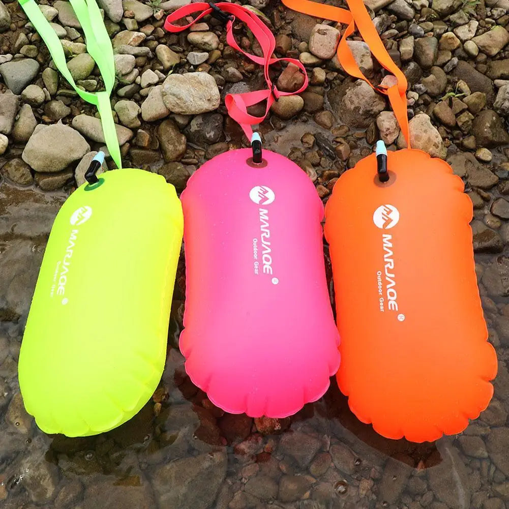Aufblasbare Schwimmboje mit Hüftgurt für Wassersport – clever-campen Ansicht 4