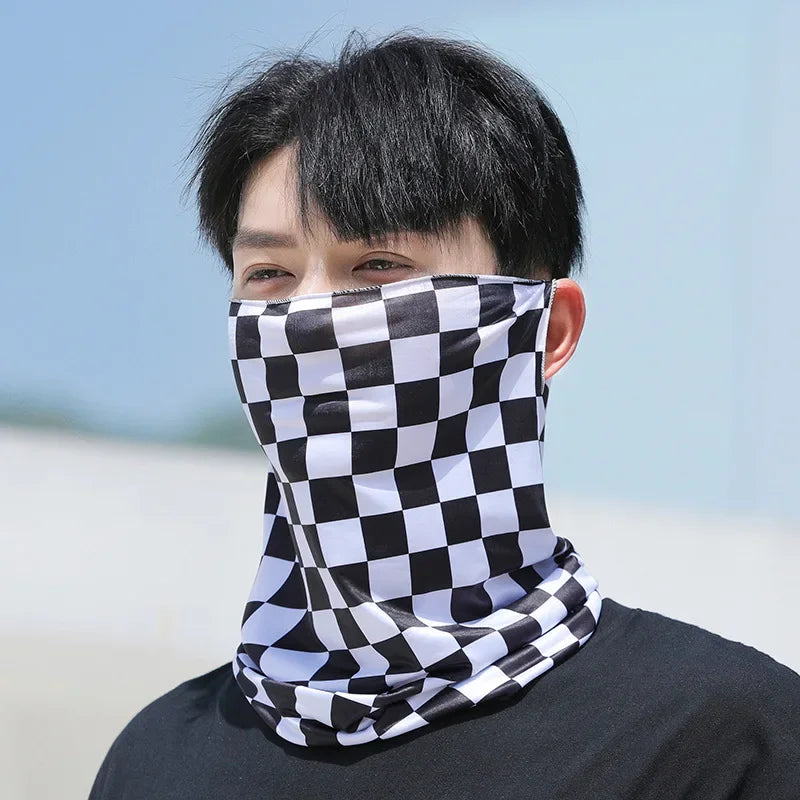 Checkered Grid Gesichtsschutzmaske für Outdoor-Aktivitäten – clever-campen Ansicht 3
