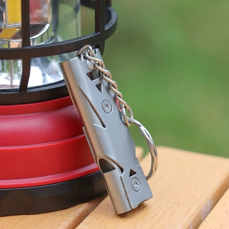 7-in-1 Multifunktionales Überlebenssignalgerät – aus Metall – clever-campen Ansicht 4