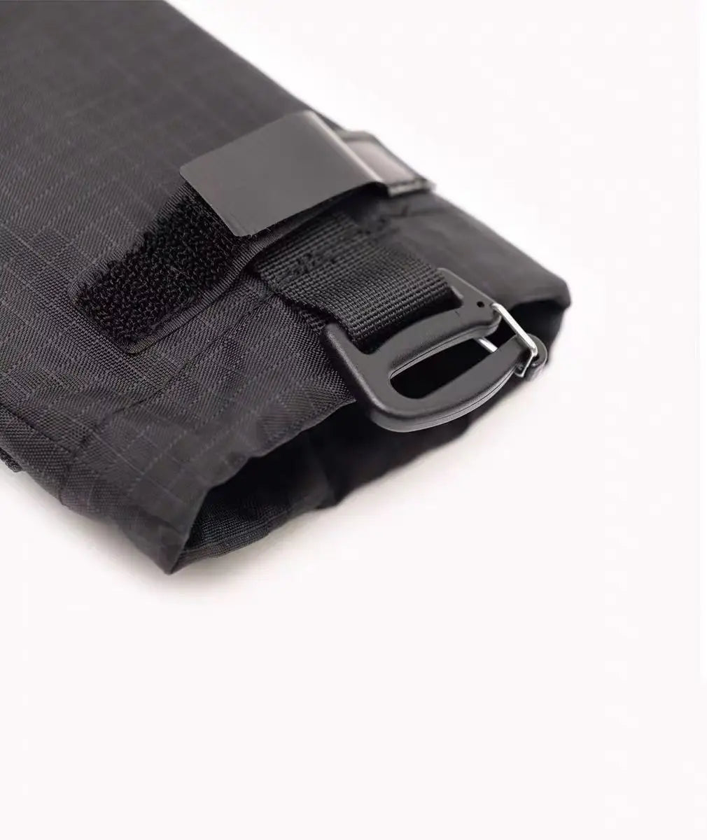 Praktische Trinkflaschen-Halterung für Outdoor-Aktivitäten – clever-campen Ansicht 4