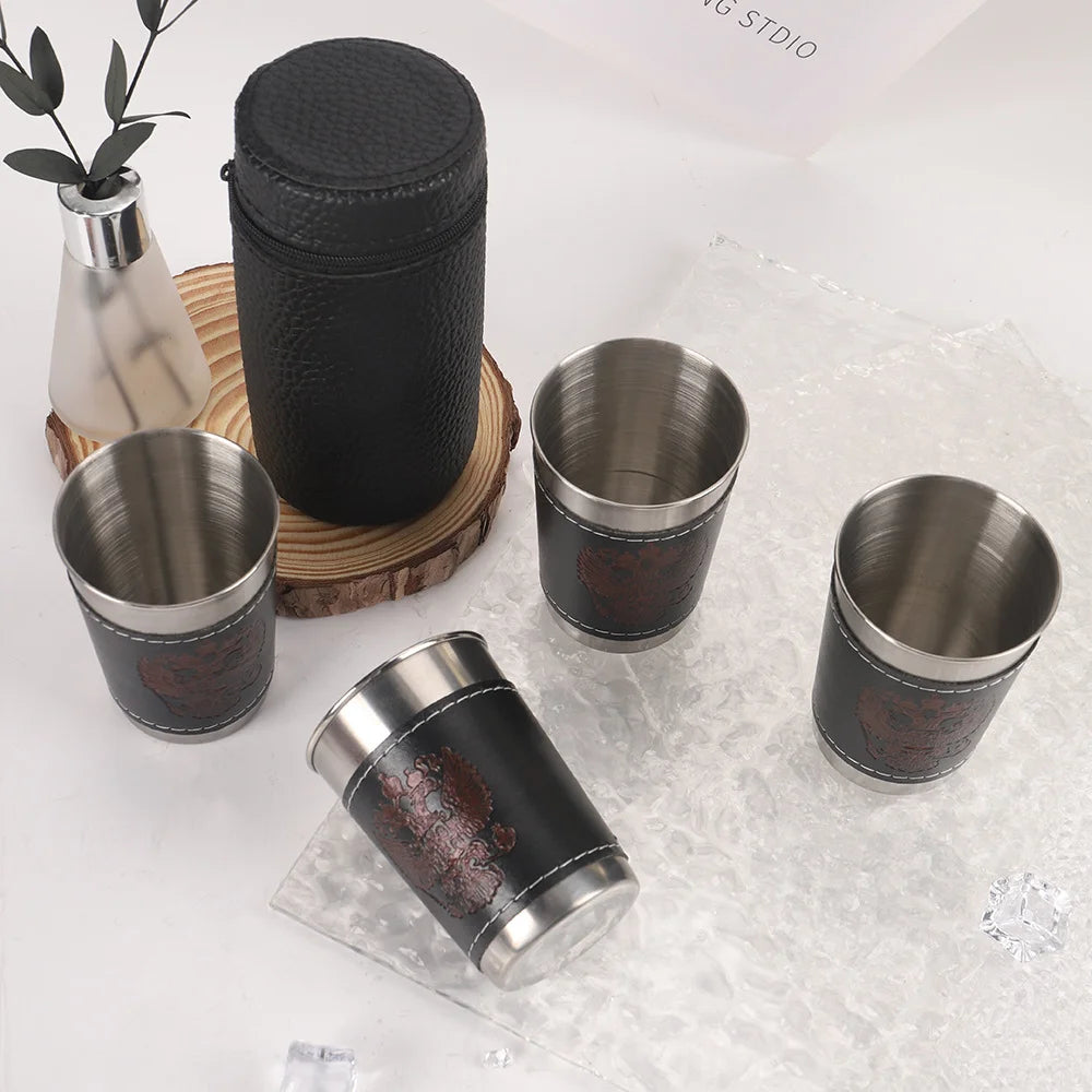 Camping Becher Set aus Edelstahl mit PU-Lederetui – clever-campen Ansicht 2
