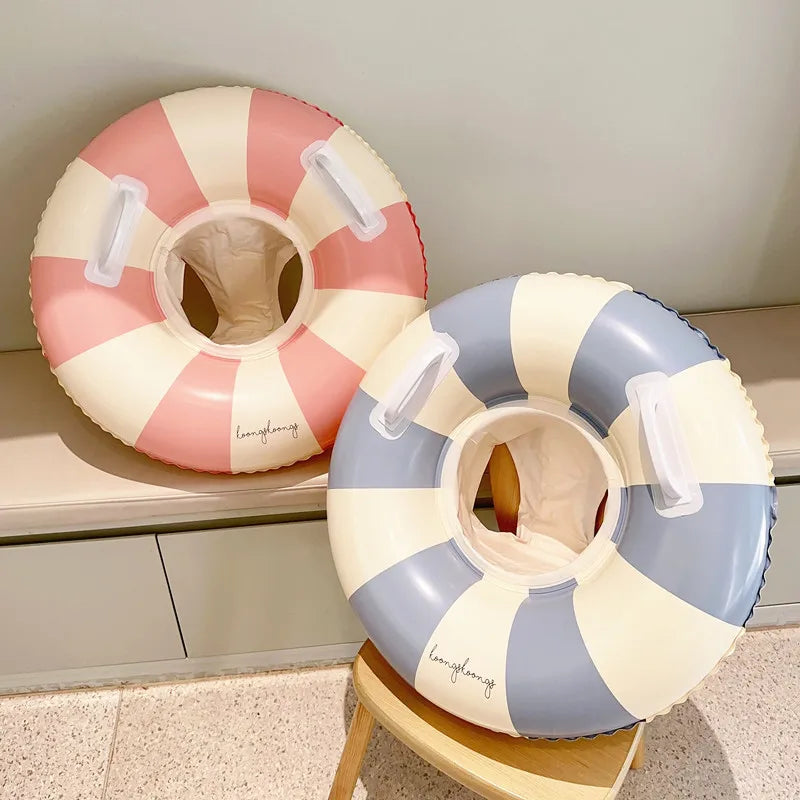 Aufblasbarer Schwimmring mit Sonnenschutz – clever-campen Ansicht 2