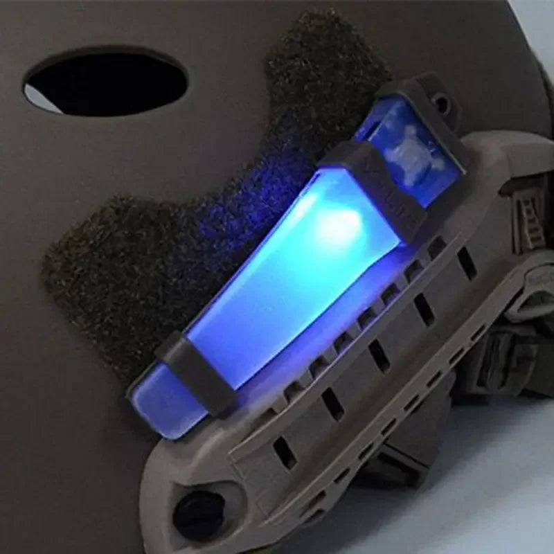 Taktisches Sicherheitslicht für Helm – Wasserdicht – clever-campen Ansicht 5