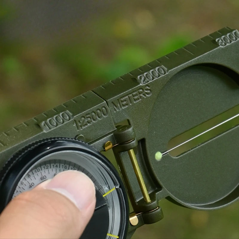 Wasserdichter Hochpräzisions-Kompass für Outdoor-Aktivitäten – clever-campen Ansicht 3
