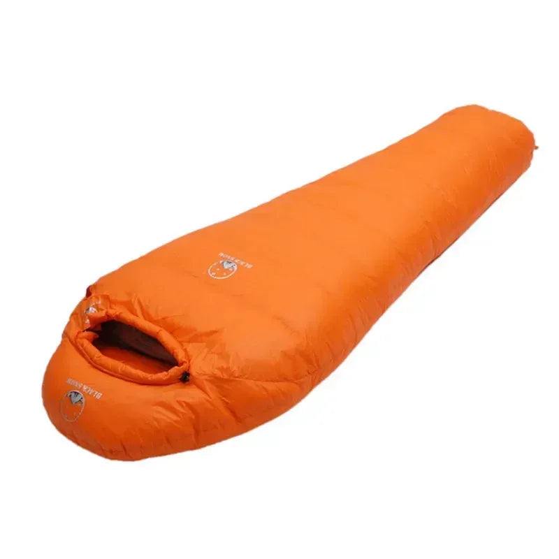 Wärmer Schlafsack aus Gänsedaunen für Winter-Camping – clever-campen Camping & Outdoor Schweiz