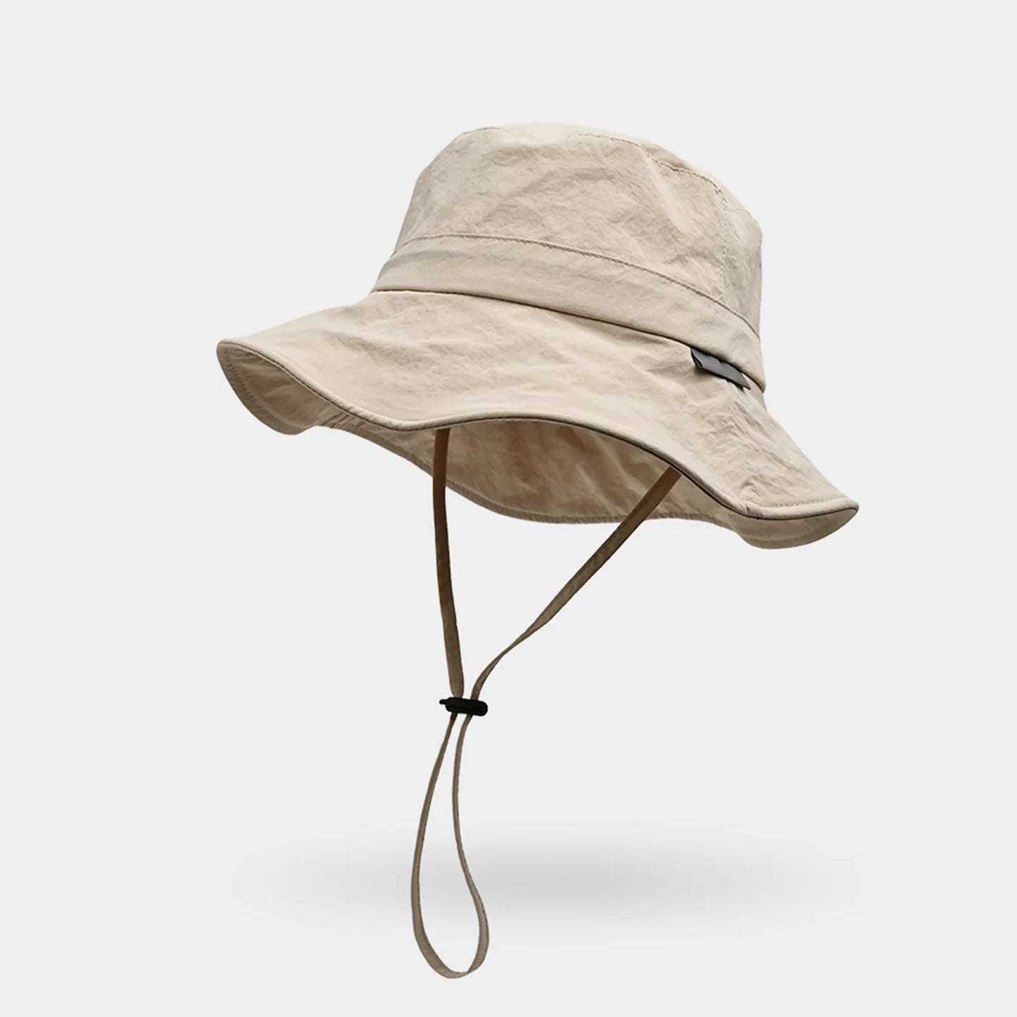 Stylischer Sonnenhut für Outdoor-Aktivitäten